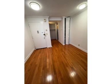 ONE BED/ONE BATH W BONUS SOLARIUM HAS UNOBSTRUCTED BREATHTAKING