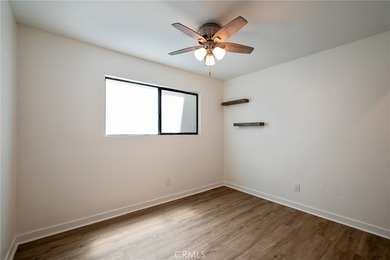Beautifully upgraded modern condominium in the heart of Long - photo 17