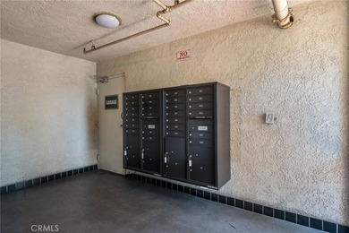 Beautifully upgraded modern condominium in the heart of Long - photo 22