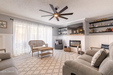 *BACK ON MARKET DUE TO BUYERS FINANCING, NO FAULT OF SELLER * 1 - photo 3