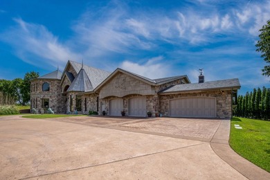 Indulge in luxury living at Eagle Bluff, where panoramic lake - photo 4
