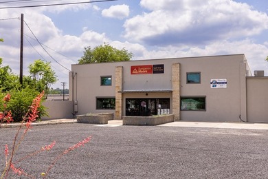 Positioned along one of Kerrville's most recognizable and - photo 5