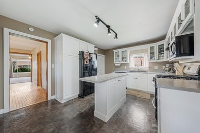 Step into timeless charm in the heart of Winneconne! This - photo 5