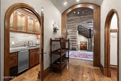 Welcome to one of the most iconic estates in Wolf Creek Ranch - photo 24