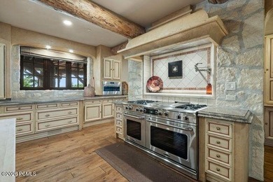Welcome to one of the most iconic estates in Wolf Creek Ranch - photo 28