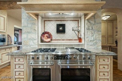 Welcome to one of the most iconic estates in Wolf Creek Ranch - photo 30