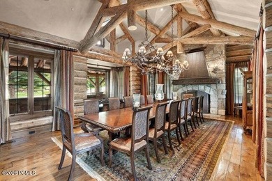 Welcome to one of the most iconic estates in Wolf Creek Ranch - photo 32