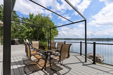 **Wide water, western sunsets, and private dock with many - photo 41