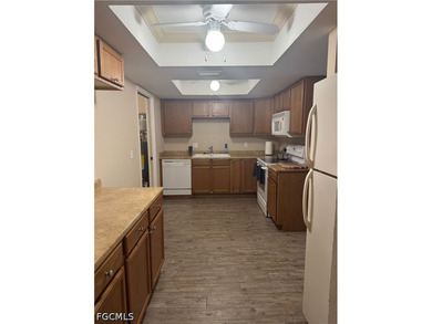 Welcome to this 2 bedroom, 2 bathroom, 2nd floor, unit in the - photo 8