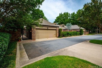 Exceptional residence located in the highly desirable gated - photo 1