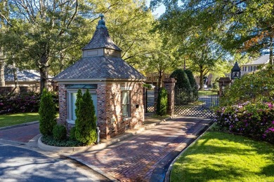 Exceptional residence located in the highly desirable gated - photo 2