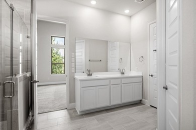 BRAND NEW CONSTRUCTION by Oakmont Homes. This charming garden - photo 8