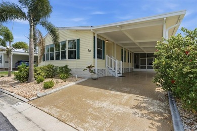 This impeccably maintained and move-in-ready manufactured home - photo 3