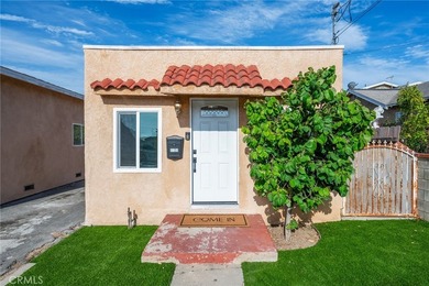Excellent Opportunity in the Heart of Wilmington! This updated - photo 2