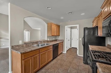 Welcome home to this beautifully maintained, one-owner 3-bedroom - photo 6