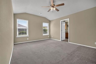 Welcome home to this beautifully maintained, one-owner 3-bedroom - photo 9