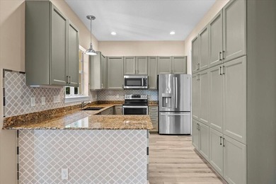 WELCOME to 133 Sugarberry Drive a spacious 4 bed, 4 bath FLORIDA - photo 9