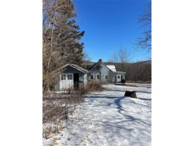 Lake Home For Sale in Congers, New York