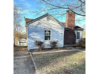 Fort Loudoun Lake Home For Sale in Knoxville Tennessee