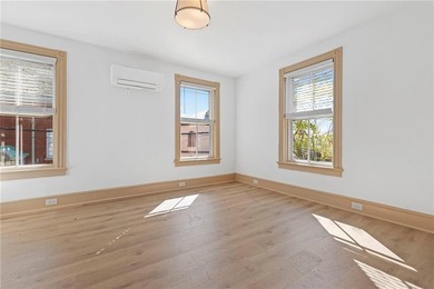 Location is everything in Newport and this unit puts you right - photo 16