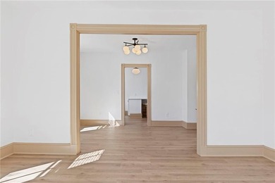 Location is everything in Newport and this unit puts you right - photo 20