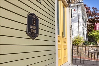 Location is everything in Newport and this unit puts you right - photo 26