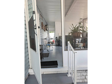 Lovely 2 bedroom 2 bath home with private screened lanai - photo 4