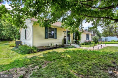 Just a great, affordably-priced, 3 bedroom, 2 full bath 1400 - photo 3