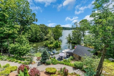 2.52 Acre Lakefront Estate! Renovated, Expanded Ranch with - photo 1