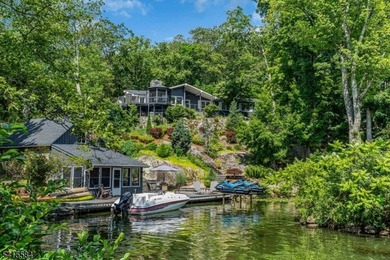 2.52 Acre Lakefront Estate! Renovated, Expanded Ranch with - photo 7
