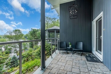 2.52 Acre Lakefront Estate! Renovated, Expanded Ranch with - photo 9