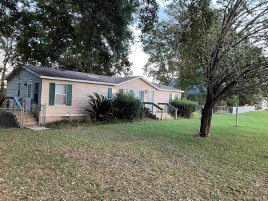 Lake Home Sale Pending in Andalusia, Alabama