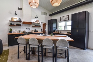 Meticulously maintained and beautifully custom built, this - photo 7