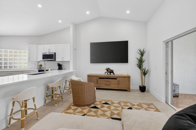 Exquisitely remodeled 3-bedroom, 2-bath corner villa in the - photo 12
