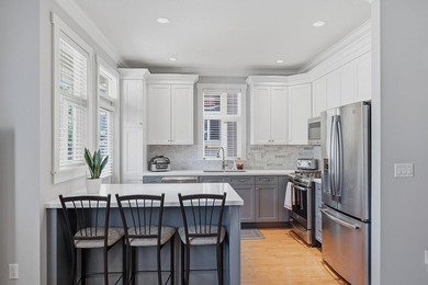 Welcome to Ferngrove, a boutique duplex style complex located in - photo 14