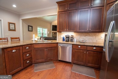 LAKEFRONT LIVING AT ITS FINEST! Welcome to 116 Wilson Creek - photo 15