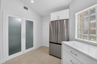 Exquisitely remodeled 3-bedroom, 2-bath corner villa in the - photo 15