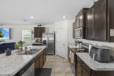 Location, location, location! Beautiful 4-bedroom, 2-bath home - photo 16