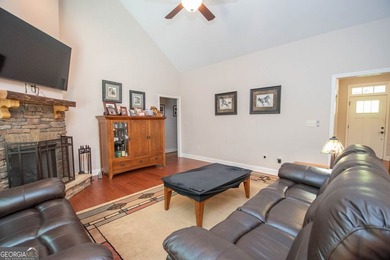 LAKEFRONT LIVING AT ITS FINEST! Welcome to 116 Wilson Creek - photo 17
