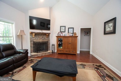 LAKEFRONT LIVING AT ITS FINEST! Welcome to 116 Wilson Creek - photo 18