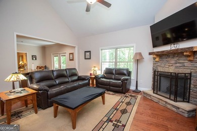 LAKEFRONT LIVING AT ITS FINEST! Welcome to 116 Wilson Creek - photo 19