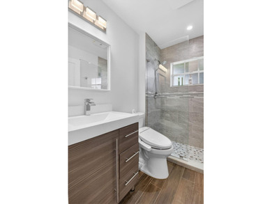 Exquisitely remodeled 3-bedroom, 2-bath corner villa in the - photo 26