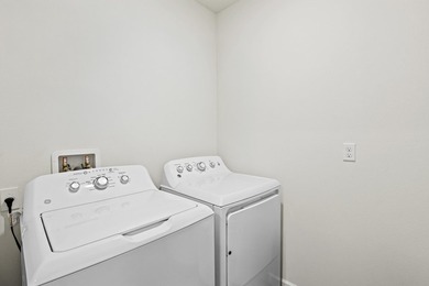 Location, location, location! Beautiful 4-bedroom, 2-bath home - photo 29