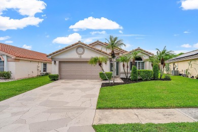 Lake Home For Sale in Boynton Beach, Florida