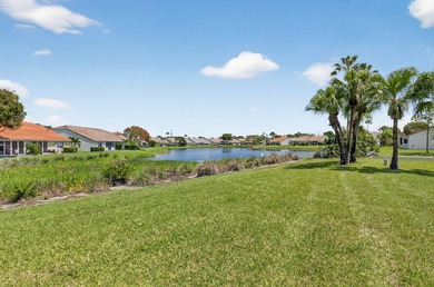 Exquisitely remodeled 3-bedroom, 2-bath corner villa in the - photo 38