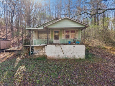 Chickamauga Lake Home Sale Pending in Soddy Daisy Tennessee