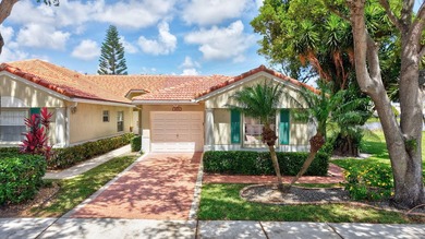 Exquisitely remodeled 3-bedroom, 2-bath corner villa in the - photo 40