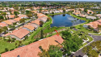 Exquisitely remodeled 3-bedroom, 2-bath corner villa in the - photo 43