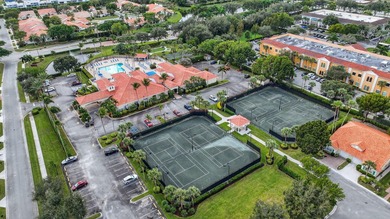 Exquisitely remodeled 3-bedroom, 2-bath corner villa in the - photo 50