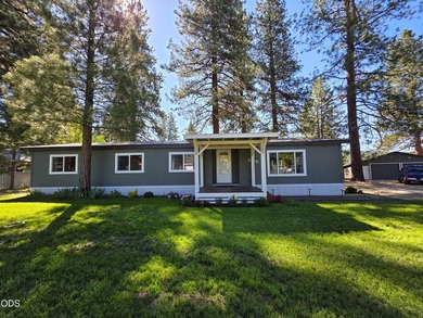 Welcome home to this beautifully maintained 3-bedroom - photo 1